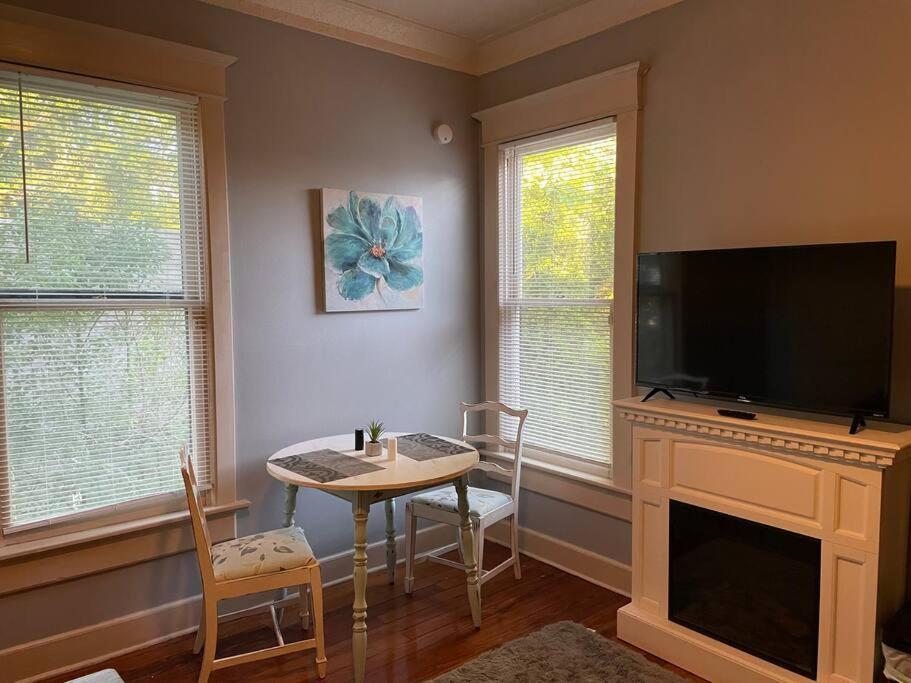 Tuscawilla A, Apt In Historic Downtown, Two Bed Two Bath Ocala Exterior photo